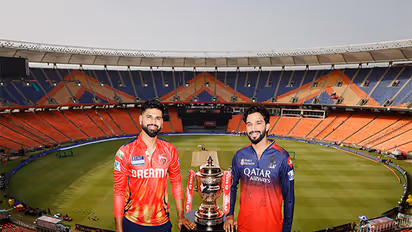 PBKS captain Shreyas Iyer (L) and RCB skipper Rajat Patidar (Photo: X/@IPL)