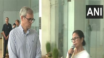 J-K CM Omar Abdullah and WB CM Mamata Banerjee (Photo/ANI)