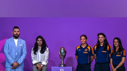 Yuvraj Singh (left). (Photo: ICC)