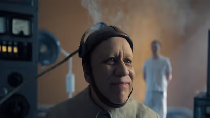 Fred Armisen as Uncle Fester (Photo/Instagram@sordociego)