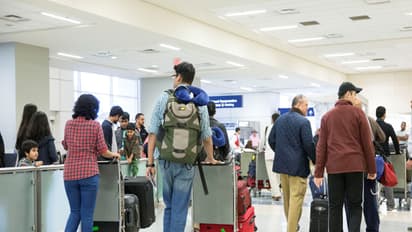International travellers arrive at Dallas/Fort Worth International Airport in Dallas (Photo/Reuters)