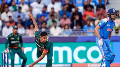 Bangladesh qucik Mustafizur Rahman in action (Photo/ANI)
