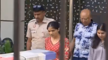 Delhi Police team leaves with Chaityananda Saraswati from Sri Sharda Institute of Indian Management (Photo/ANI)