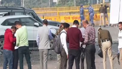 FSL team on Delhi blast site (Photo/ANI)
