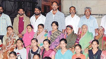 ಇದಪ್ಪಾ ಫ್ಯಾಮಿಲಿ: 70 ಜನಕ್ಕೆ ಒಂದೇ ಮನೆ, ಒಂದೇ ಒಲೆ, ಒಂದು ಹೊತ್ತಿಗೆ 300 ರೊಟ್ಟಿ, 10 ಲೀಟರ್ ಚಹಾ!