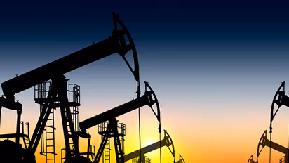 ഖത്തറില് സാമ്പത്തിക പ്രതിസന്ധി മൂന്ന് വര്ഷം കൂടി നീളുമെന്ന് റിപ്പോര്ട്ട്