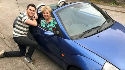 ആ സര്‍പ്രൈസ് സമ്മാനം കണ്ട് അമ്മയുടെ കണ്ണ് നിറഞ്ഞു: വീഡിയോ