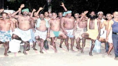 பல்வேறு கோரிக்கைகளை வலியுறுத்தி விவசாயிகள் ஒற்றைக் காலில் நின்று போராட்டம்;