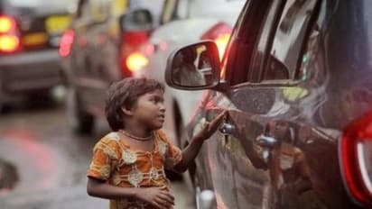 കോട്ടയം നഗരത്തിൽ ബാലഭിക്ഷാടനം, നാല് കുട്ടികളെ രക്ഷപ്പെടുത്തി, ഒപ്പമുള്ളവരാരെന്നതിൽ സംശയം