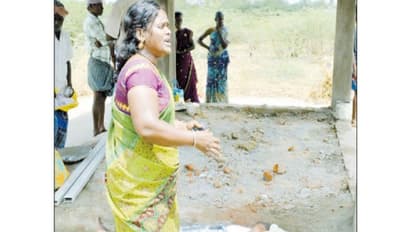 மின்சாரம் பாய்ந்து கொத்தனார் சாவு; அதிகாரிகளின் அலட்சியமே காரணம் என்று மக்கள் சாலை மறியல்...