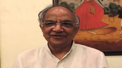 இனிமேல் ஓட்டுப் போடவும் ஆதார் அவசியம் - முன்னாள் தலைமைத் தேர்தல் ஆணையர் ஆலோசனை…