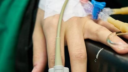 കോമ അവസ്ഥയില് കിടക്കുന്ന രോഗിയുടെ കണ്ണ് എലി കരണ്ടുവെന്ന് പരാതി