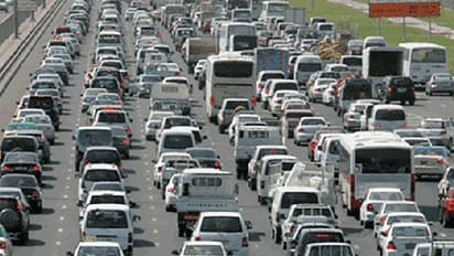 യുഎഇയില്‍ റോഡപകടങ്ങള്‍ വീഡിയോയില്‍ പകര്‍ത്തിയ 71 പേര്‍ കുടുങ്ങി