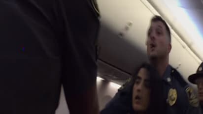 (ವಿಡಿಯೋ)ನಾಯಿಯನ್ನು ಇಳಿಸಿ ಎಂದವಳನ್ನೇ ವಿಮಾನದಿಂದ ಹೊರ ಹಾಕಿದ ಸಿಬ್ಬಂದಿ