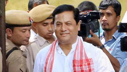 नागरिकता विधेयकः असम में 'तख्तापलट' की उम्मीद देख रही कांग्रेस का सीएम सोनोवाल को ऑफर