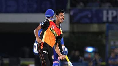 ಮುಸ್ತಾಫಿಜುರ್ ಬರ್ತಿದ್ದಾರೆ ದಾರಿ ಬಿಡಿ