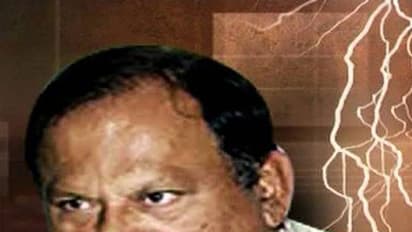 అద్దంకిలో తీవ్ర ఉద్రిక్తత...కరణం -గొట్టిపాటి వర్గాల ఘర్ణణ