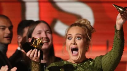 ഗ്രാമി അവാര്ഡ് രണ്ടായി ഒടിച്ച് അഡെല്