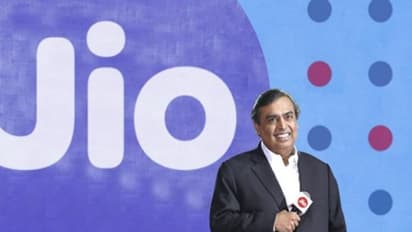 200 % பம்பர் ஆபரை அறிவித்தது ஜியோ..! வாடிக்கையாளர்களுக்கு அடித்தது அதிர்ஷ்டம்..!