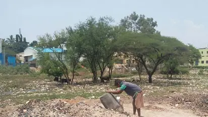 Industrial labour caught dumping debris in Peenya lake; activists say complaints go in vain