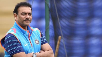 ఐసీసీ ట్వీట్: భారత కోచ్ రవిశాస్త్రికి ట్రోలింగ్ హీట్