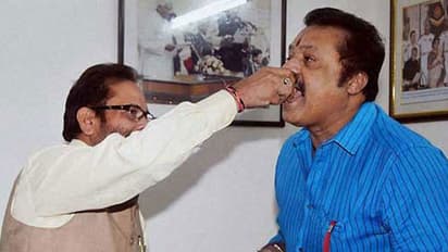 സുരേഷ് ഗോപി ഔദ്യോഗികമായി ബി.ജെ.പി അംഗത്വമെടുത്തു