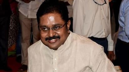 ஜாமீன் கிடைத்து வெளியே வருகிறார் தினகரன் – டெல்லி நீதிமன்றம் உத்தரவு...