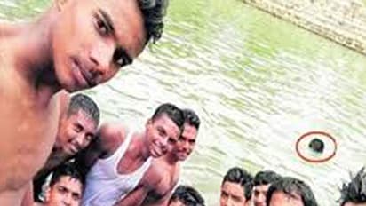കൂട്ടുകാരൻ വെളളത്തില് മുങ്ങിമരിക്കുന്നതറിയാതെ സെൽഫി പകർത്തി വിദ്യാര്ത്ഥികള്
