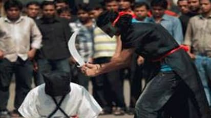 శిరచ్ఛేదానికి క్షణాల ముందు క్షమాభిక్ష