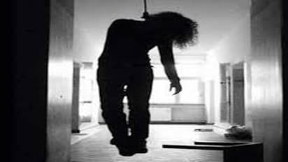 வரதட்சணை கொடுமையால் இளம்பெண் தற்கொலை… மாமனார், 2-வது கணவர் கைது…!