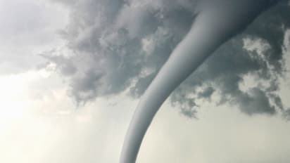 ഭൂമിയില് കൊടുങ്കാറ്റ് പിറക്കുന്നത് ഇങ്ങനെയാണ്; നാസ ക്യാമറ പകര്ത്തിയ ദൃശ്യങ്ങള്