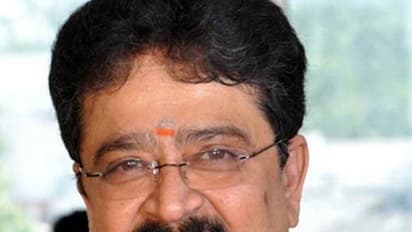 எழும்பூர் நீதிமன்றத்தில் எஸ்.வி.சேகர் ஆஜர்...