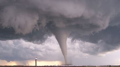 US Tornadoes : টর্নেডোর ভয়ঙ্কর তান্ডব,  মার্কিন যুক্তরাষ্ট্রে কেন্টাকিতে মৃত ৭৮
