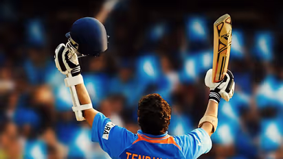 ಸಚಿನ್ ತೆಂಡೂಲ್ಕರ್ ಕ್ರಿಕೆಟ್'ಗೆ ಪಾದಾರ್ಪಣೆ ಮಾಡಿ ಇಂದಿಗೆ 27 ವರ್ಷ..!