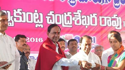 ఆ రెండు తెలంగాణా గ్రామాలకు విఐపి హోదా