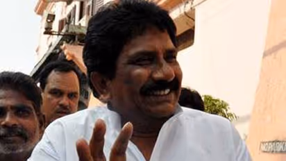 సబ్బం హరికి నోటీసులు