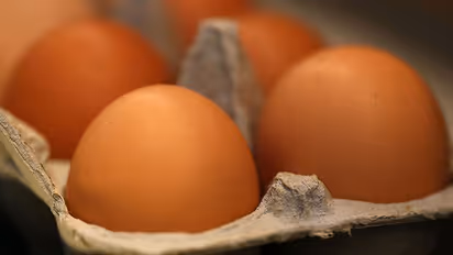 ಅಬ್ಬಾ...! ಮಾರುಕಟ್ಟೆಯಲ್ಲಿ ಚೀನಾದ ನಕಲಿ ಮೊಟ್ಟೆಗಳು! ತಿಂದರೆ ಜೀವಕ್ಕೇ ಅಪಾಯ!