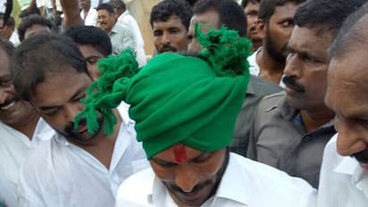 రైతుల ఆందోళనలో పాల్గొన్న జగన్