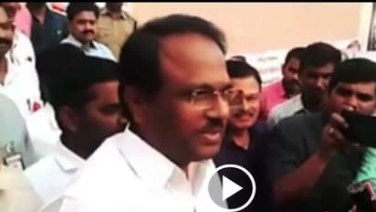 ఆ కాలేజి గురించి మాట్లాడొద్దంటున్న లక్ష్మారెడ్డి (వీడియో)