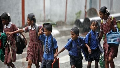 சென்னையில் தெறிக்க விடும் கனமழை - மகிழ்ச்சியில் பொதுமக்கள்!!