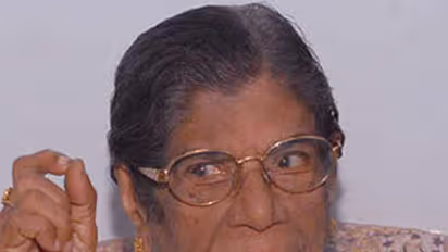 കെ ആർ ഗൗരിയമ്മയുടെ ആരോഗ്യനില ഗുരുതരമായി തുടരുന്നു, തീവ്രപരിചരണ വിഭാഗത്തിൽ