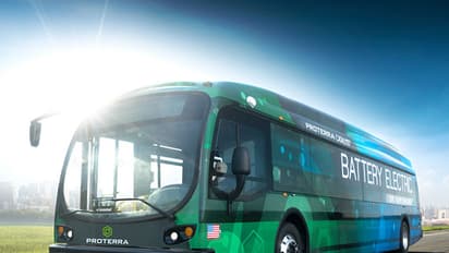 ഈ ബസ് ഓടിക്കയറിയത് ചരിത്രത്തിലേക്ക്