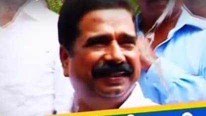 ಹೇಡಿಯಾಗಿ ಆತ್ಮಹತ್ಯೆ ಮಾಡಿಕೊಂಡಿದ್ದರೆ ಸತ್ಯ ಎಂದು ನಂಬುತ್ತಿದ್ದರು : ಸುವರ್ಣ ನ್ಯೂಸ್ ವರದಿ ಅಭಿನಂದಿಸಿದ ಹಾಲಪ್ಪ