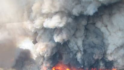 കാനഡയില്കാട്ടുതീ പടരുന്നു: 88,000ലേറെ പേരെ മാറ്റി പാര്പ്പിച്ചു