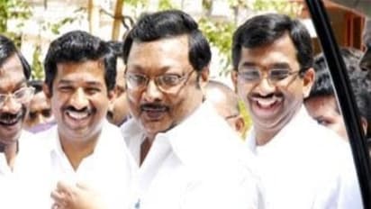 திருவாரூரில் வேட்புமனு... அதிரடி ஆட்டத்துக்கு தயாரான மு.க.அழகிரி..!