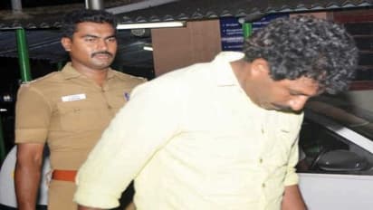 ஏழு ஆண்டுகளாக மக்களின் நோயைப் போக்கிவந்த போலி மருத்துவர் கைது; படித்தது எம்.எஸ்.சி பார்த்தது எம்.பி.பி.எஸ் வேலை…