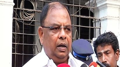 உயர்நீதிமன்ற மூத்த நீதிபதி இல்லையா..? - எடப்பாடியை கேள்வி கேட்கும் வெற்றிவேல்...