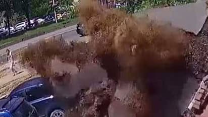 നടുറോഡില്‍ വന്‍ പൊട്ടിത്തെറി നടന്നു