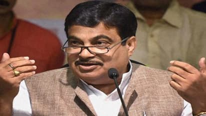 "சாலை விபத்துக்களுக்கு இனி இஞ்சினியர்கள்தான் பொறுப்பு" - பகீர் கிளப்பும் நிதின் கட்காரி