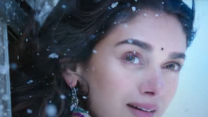 Kaatru Veliyidai's teaser will give you goosebumps